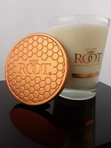 Root Candles 887317 Honeycomb French Vanilla Veriglass Beeswax Blend - Picture 1 of 7
