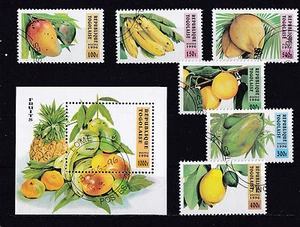 Q1045 - Togolaise 1996 - Set + Block - Bloemen/Flowers/Blüte (Fruits) - Bild 1 von 1