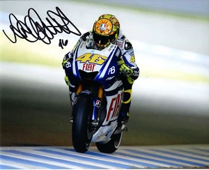 Valentino Rossi Foto Autografata Signed Photo Sport MotoGp Autografo Coa - Foto 1 di 2