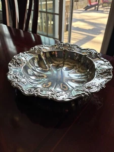 VINTAGE TOWLE SILVER PLATED BOWL 4068 FLORAL AND SCROLL 11" DIA. - Picture 1 of 15