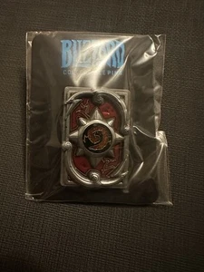 Blizzard Collectible Pin - Hearthstone Thrill of Victory Cardback 2017 Brand New - Picture 1 of 2