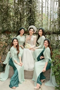 Green Bridesmaid Ao Dai With Pants with and with NO Headpiece #02106 - Picture 1 of 10
