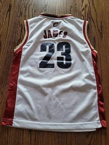 Reebok Lebron James Jersey Cleveland Cavaliers Youth Size M 10-12 Basketball - Picture 1 of 9