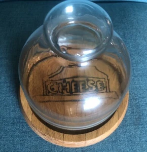 Vintage Vermillion Glaskuppel Cloche Holzsockel Käsebrett - Bild 1 von 7