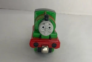 De colección Thomas & Friends Take n Play Percy #6 Die-Cast Metal 2002 - Imagen 1 de 8