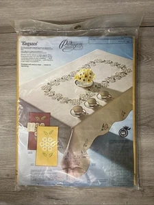 Kit Mantel Vintage Paragon Needlecraft ELEGANCIA Floral Margaritas Oro Amarillo - Imagen 1 de 8