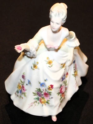 Royal Doulton 1985 HN2468 Diana Figurine - Image 1 of 4