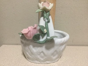 porcelain basket with flowers vintage - Picture 1 of 5