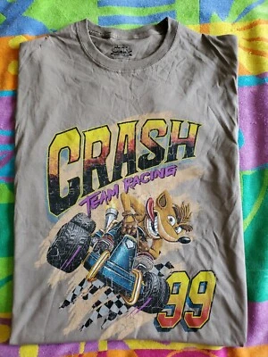 Crash Bandicoot NEW Team Racing 99 CTR Graphic PlayStation Retro TShirt SZ M - Изображение 1 из 4