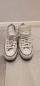 Size 9- Converse Chuck Taylor High Tops White - Picture 1 of 7