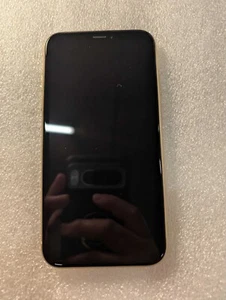 iPhone XR - 64GB - Yellow - Unlocked - **Good Condition** *Damaged Ghost Touch* - Photo 1 sur 3