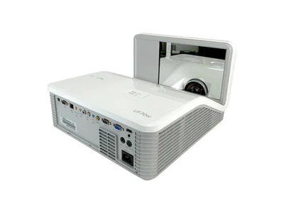 SMART UF70W HDMI DLP PROJECTOR 3000 ANSI LUMENS + REMOTE CONTROL + LAMP 4036HRS - Image 1 of 4