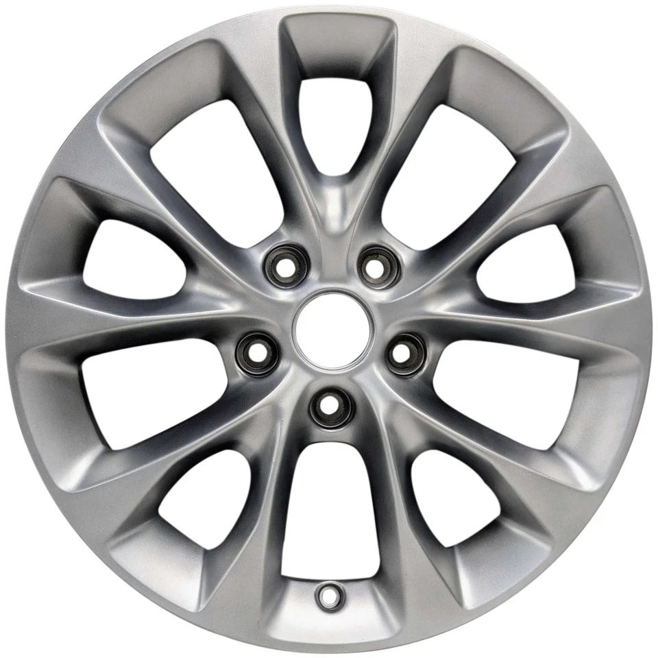 Llanta Chrysler Pacifica 2021-2025 18" OEM 6XV68RNWAA 6TR01AAAA Foto 1 de 1