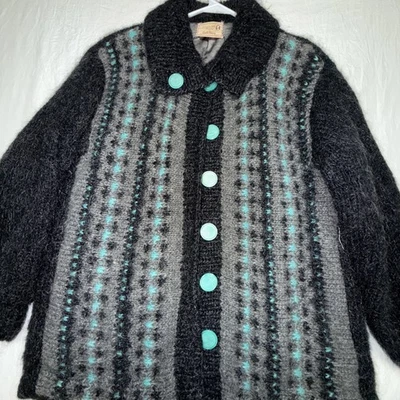 Suéter Abotonado Peso Pesado Hecho a Mano por Lucile Swartz Talla M/L Foto 1 de 4