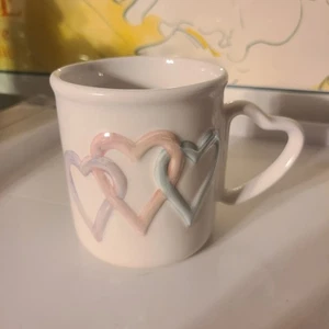 Mary Kay White Coffee Tea Mug with Hearts & Heart Shaped Handle Blue Pink Purple - Picture 1 of 4