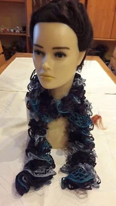 Volantschal, Rüschenschal, Fransenschal, Strickschal, Handarbeit - Bild 1 von 2