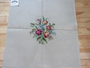 VINTAGE NWT MADEIRA GOBELINS HANDMADE FLORAL TAPESTRY NEEDLEPOINT 27"X27" - Picture 1 of 5