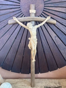 VTG ANRI 22” HAND CARVED WOOD CARVING JESUS WALL CRUCIFIX CROSS SCULPTURE FIGURE - Picture 1 of 14