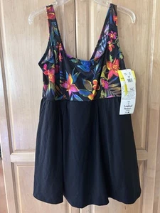 NWT Longitude Women 1pc Swimsuit Bathing Suit Black/Floral Print Size 24W Skirt - Picture 1 of 12