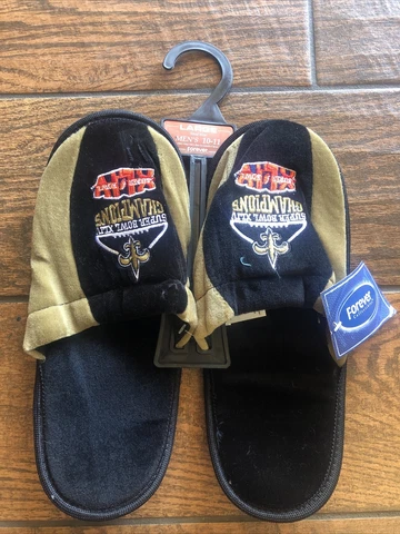 New Orleans Saints NFL Men's Team Slippers Size Large 10-11 Super Bowl Champions Cover