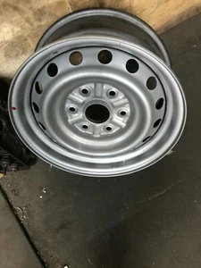 Genuine Mitsubishi Pajero Sports 18" Wheel/Rim 10/2015 - Onwards BRAND NEW - Picture 1 of 3