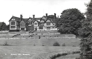 BRAMALL HALL Bramhall - Postcard ref Y11 - Picture 1 of 3