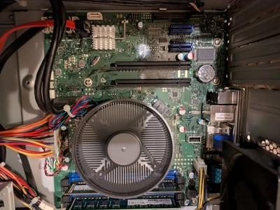 Fujitsu D3222-B12 GS3 Mainboard+CPU Intel i5-4430, 3,0GHz, SR14G, 2x4GB DDR3 - Bild 1 von 4