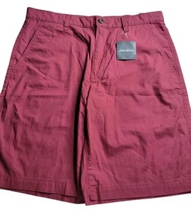 Pantaloncini classici uomo Eddie Bauer rosso bordeaux nuovi con etichette taglia 33 $39,99 - Foto 1 di 2