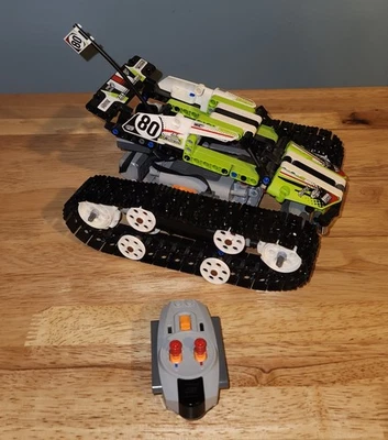 LEGO TECHNIC: RC Tracked Racer (42065) Works Video Retired - Image 1 of 4
