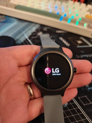 Correa deportiva de silicona negra titanio LG Watch Style W270 45,7 mm Foto 1 de 3