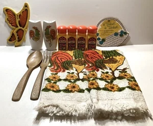 Terry Treasure Of California Groovy Kitchen Set Salt & Pepper Spices Towels - Picture 1 of 12