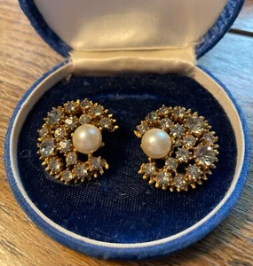 Pendientes vintage de perlas de imitación y diamantes de imitación transparentes con clip en forma de luna ¿Ciner? - Imagen 1 de 4