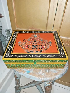 INDIAN HAND PAINTED FLORAL WOODEN BOX/TRINKET/JEWELLERY BOX - Picture 1 of 13