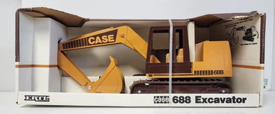 RARO - NUEVO EN CAJA - ERTL CASE 688 Excavadora 1/16 Hecho en EE. UU. Foto 1 de 4