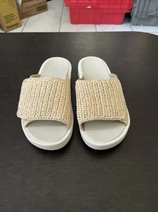 Abeo Paseo Slide Size 8 Barley Or Never Worn - Picture 1 of 6