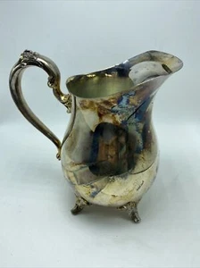 Oneida Silver-Plated Footed Water Pitcher Jug With Ice Lip Vintage 8.5" Made USA - Picture 1 of 12