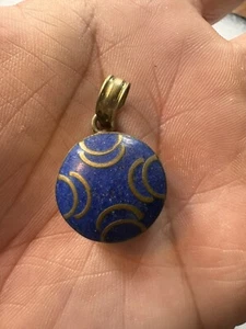 Impresionante piedra tibetana multicolor con colgante vintage de latón - Imagen 1 de 12