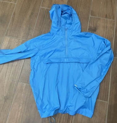 Chaqueta cortavientos ligera para mujer Under Armour XS Foto 1 de 4
