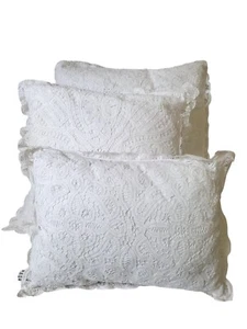 Funda de almohada decorativa vintage 3 piezas blanca hecha a mano bate de encaje bordado NUEVA - Imagen 1 de 12