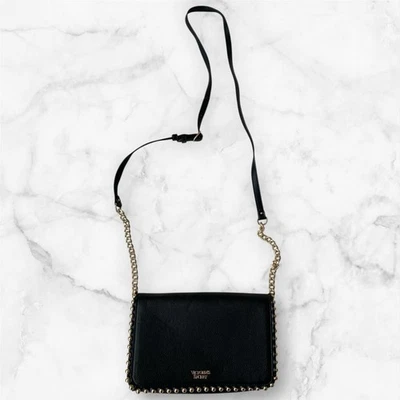Cartera Bandolera Victoria's Secret Negra Tachonada Cadena Dorada, Guijarro, 9" x 5" Foto 1 de 4