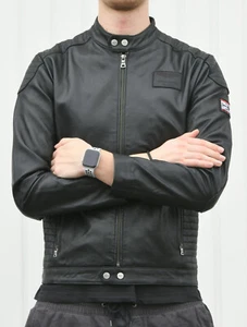 GIACCA DA MOTOCICLISTA ASTON MARTIN RACING HACKETT PELLE NERA taglia M 15/16 ANNI - Foto 1 di 10