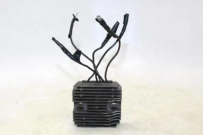 Regulador de voltaje rectificador Suzuki GSXR600 2000 Foto 1 de 4