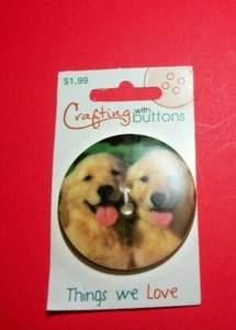 CRAFTING con BOTTONI 1 CUCCIOLI 3/4" Cose che amiamo 1 CARTOLINA=1 BOTTONE Lotto C22 - Foto 1 di 1