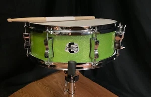 Ludwig Element Evolution Snare Drum, Stand and Sticks, Open Box, Mint Sparkle - Picture 1 of 2