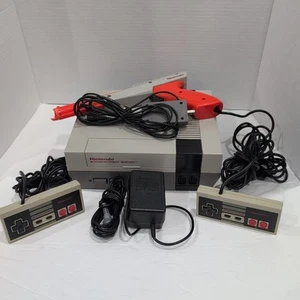 Consola Nintendo Entertainment System NES, mandos, Zapper - Imagen 1 de 15