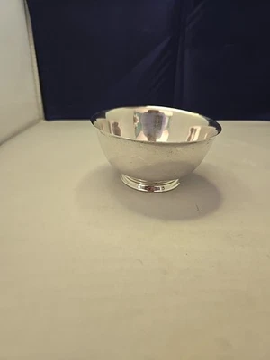 "Reproducción vintage Paul Revere cuenco con patas plateado 4"" cuenco de nuez de caramelo" Foto 1 de 4