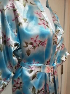 Women's Robe, Belted, Silky Satin Kimono Robe Sz Small Blue Floral Spring - Picture 1 of 6