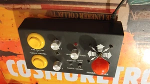 Micro-Distribuidor Multi-función 2002 (Commodore C64, Amiga, ST, etc.) Joystick 8 bits - Imagen 1 de 3