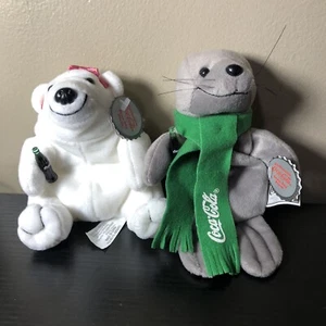 Bolsa de frijoles Coca Cola sello de felpa bufanda verde y oso polar con etiquetas - Imagen 1 de 24