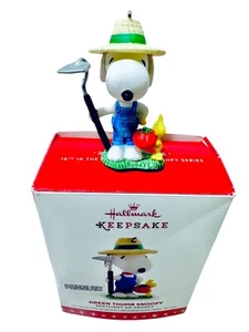 Hallmark Keepsake Peanuts 2016 Green Thumb Snoopy 19th Christmas Tree Ornament - Picture 1 of 22